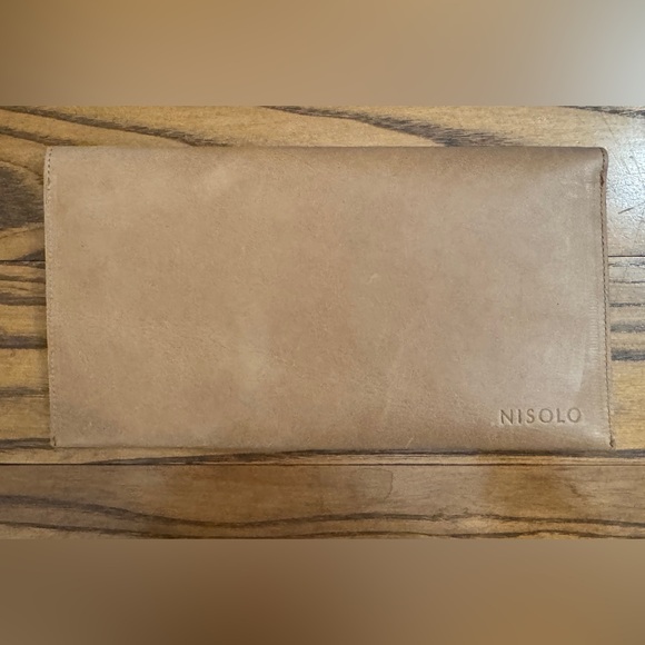 Nisolo Luisa Leather Clutch Almond Tan - Picture 15 of 15